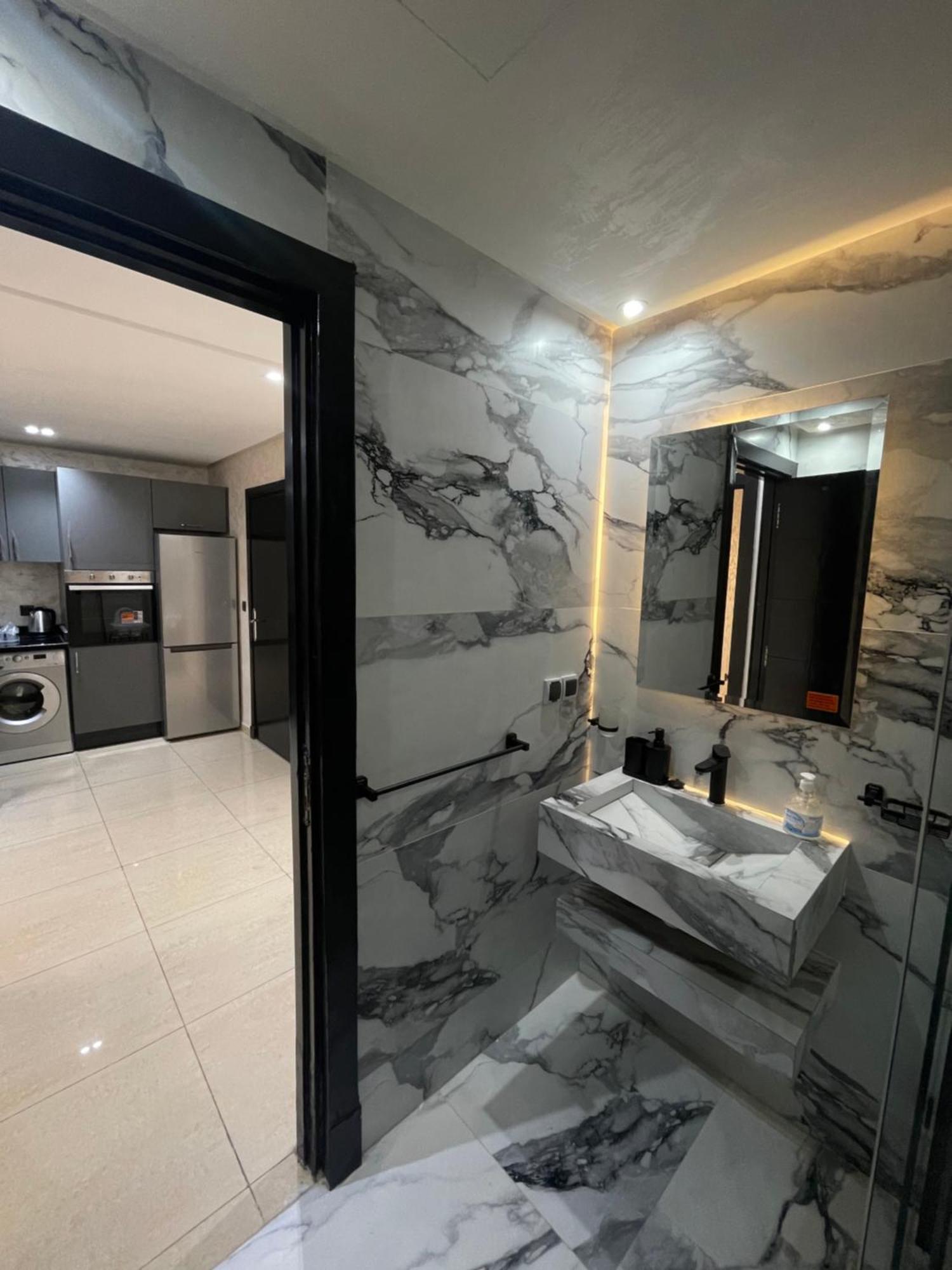 Luxe In *